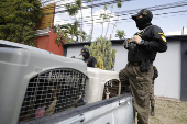 La Fiscalía de Honduras allana la residencia de exjefe militar prófugo