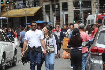 Movimentação na Rua 25 de Março em São Paulo