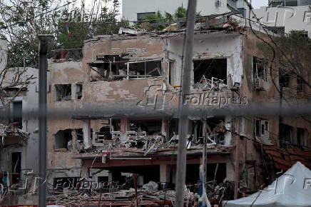 Iranian missiles hit Tel Aviv