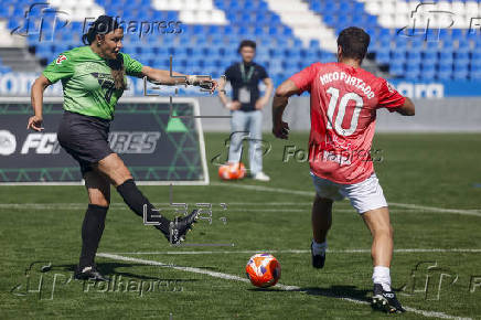 Partido benéfico entre exjugadores de LaLiga y artistas iberoamericanos