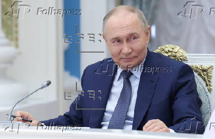 Russian president holds meeting of Russia-Land of Opportunity supervisory board