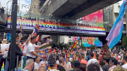 Tailandia se entrega al primer Orgullo tras hacerse realidad el matrimonio igualitario
