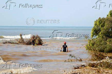 Search and rescue operations take place in Cubelles where two people are missing due to heavy rains