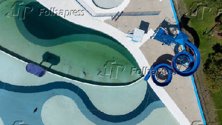 Piscinas de centros esportivos em reforma