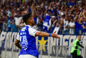 Partida entre cruzeiro e flamengo pelo campeonato brasileiro 2025