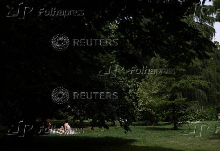 Spain faces unusually high temperatures during the spring