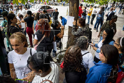 Familiares piden acelerar revisión de expedientes de detenidos poselectorales en Venezuela