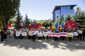 Moldova's Socialist Party supporters protest against government's agricultural policies