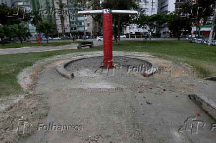 Destruição no calçadão de Santos