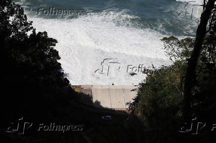 Ressaca do mar no Rio de Janeiro.