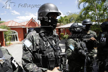 La Fiscalía de Honduras allana la residencia de exjefe militar prófugo
