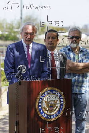 Senator Markey tours Chelsea and Everett after flood resilience funding cut