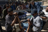 Over 25 killed in Israeli airstrike on restaurant, market in Gaza