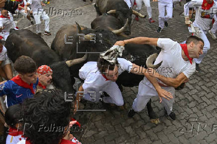 Los Miura cumplen la tradición y ponen el broche a los encierros de los Sanfermines 2025