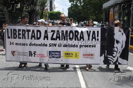 Periodistas y activistas guatemaltecos exigen al Supremo la libertad de José Rubén Zamora