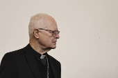 Coletiva de imprensa com o cardeal de são paulo dom odilo scherer referente ao falecimento do papa francisco na catedral da sé em são paulo