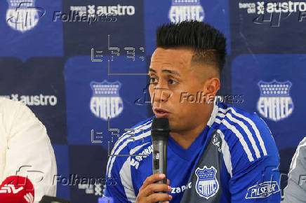 El peruano Christian Cueva espera ayudar a Emelec a regresar a la primera línea de Ecuador