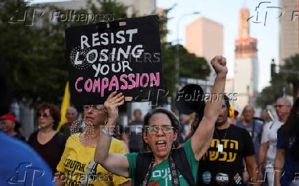 Protest demanding an end to the war in Gaza and the release of all hostages, in Tel Aviv