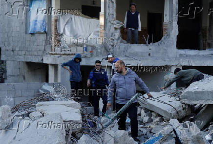 Aftermath of an Israeli strike on a house, in Khan Younis