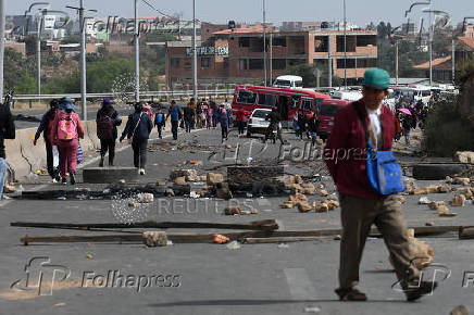 Evo Morales supporters continue blocking main avenues, in Cochabamba
