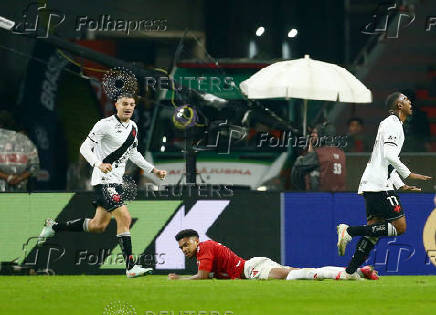 Brasileiro Championship - Internacional v Vasco da Gama