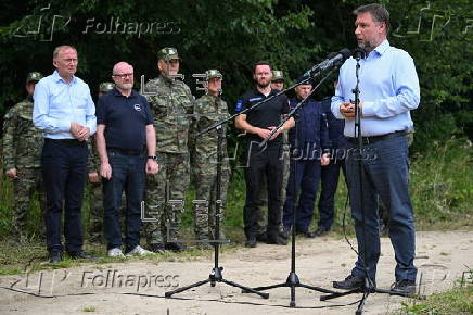 Polish interior minister visits tri-border point near Wlodawa
