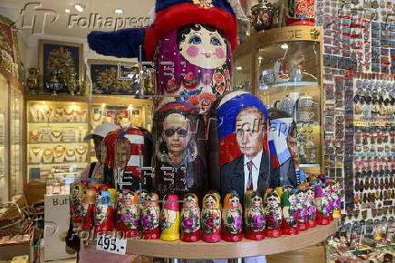 Las figuras de Putin y Trump animan la venta en tiendas de souvenirs rusas antes de cumbre