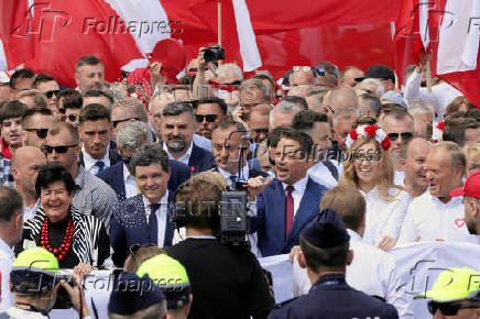 Poland's ruling party hosts 'Patriotic March' in Warsaw