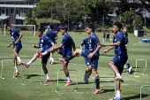 Costa Rica entrena con equipo completo para partidos ante Bahamas y Trinidad y Tobago