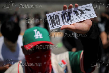 Protest following multiple detentions in downtown Los Angeles