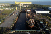 Work on Brazil's first dismantling of a Petrobras platform starts a year late