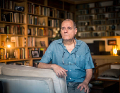 O poeta Paulo Henriques Britto
