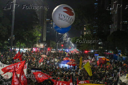 Ato contra a taxação dos super ricos
