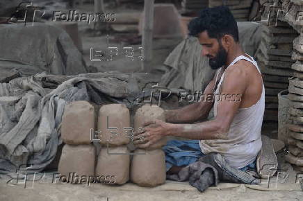 Clay pot workshop in Karachi