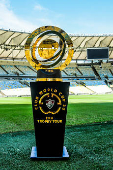 Fluminense leva taça do Mundial de Clubes para o Maracanã