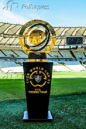 Fluminense leva taça do Mundial de Clubes para o Maracanã