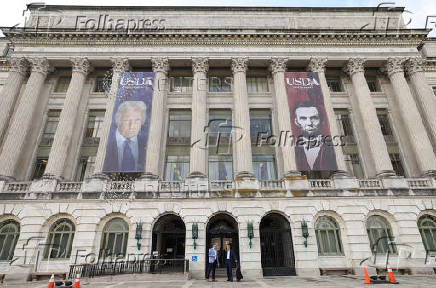 Trump and Lincoln banners on the USDA headquarters in Washington