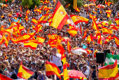 Manifestación del PP contra Sánchez bajo el lema 'Democracia o mafia'