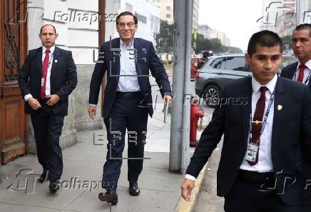 Fiscal presenta pruebas de sobornos para pedir prisión preventiva a expresidente Vizcarra