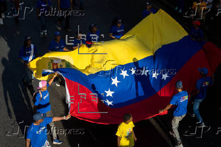 Chavismo se dice ganador en el cierre de campaña electoral frente a una minoría opositora