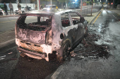 Pos Athletiba - carro incendiado