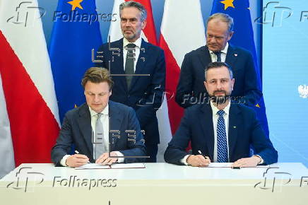 Poland and Netherlands sign agreement on defence cooperation in Warsaw