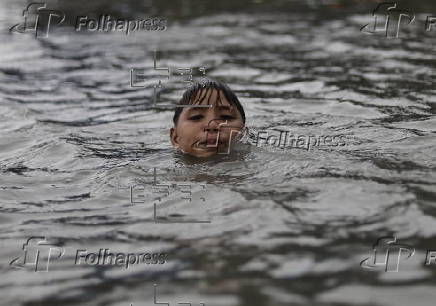 La tormenta tropical Co-May azota la isla principal de Luzón, en Filipinas.