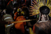 Indigenas tentam invadir Congresso Nacional durante marcha do ATL