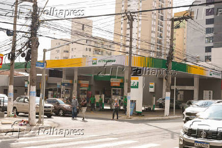 Os preços dos combustíveis diminuiram nas refinarias
