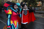 El 'Día del Orgullo Friki' se fortalece en Bolivia con un desfile cientos de fanáticos
