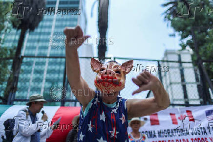 Protest outside the U.S. Embassy in Mexico City in support of the L.A. protests