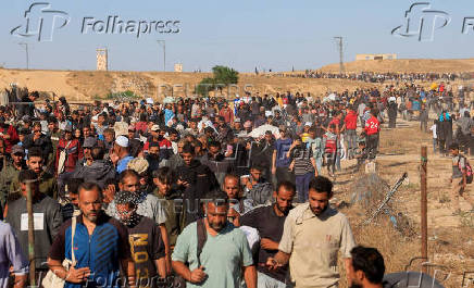 Visual story on the ordeal Gazans endure to get food under new aid distribution programme in Khan Younis