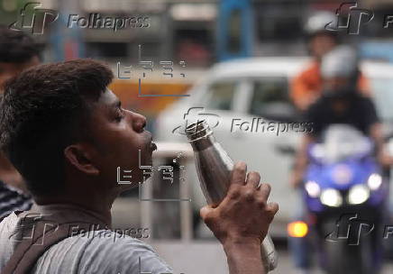 Heatwave disturbs daily life in Kolkata