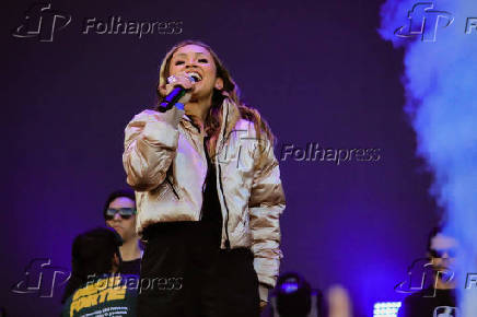 Cantora Bruna Karla participou do evento Marcha para Jesus.